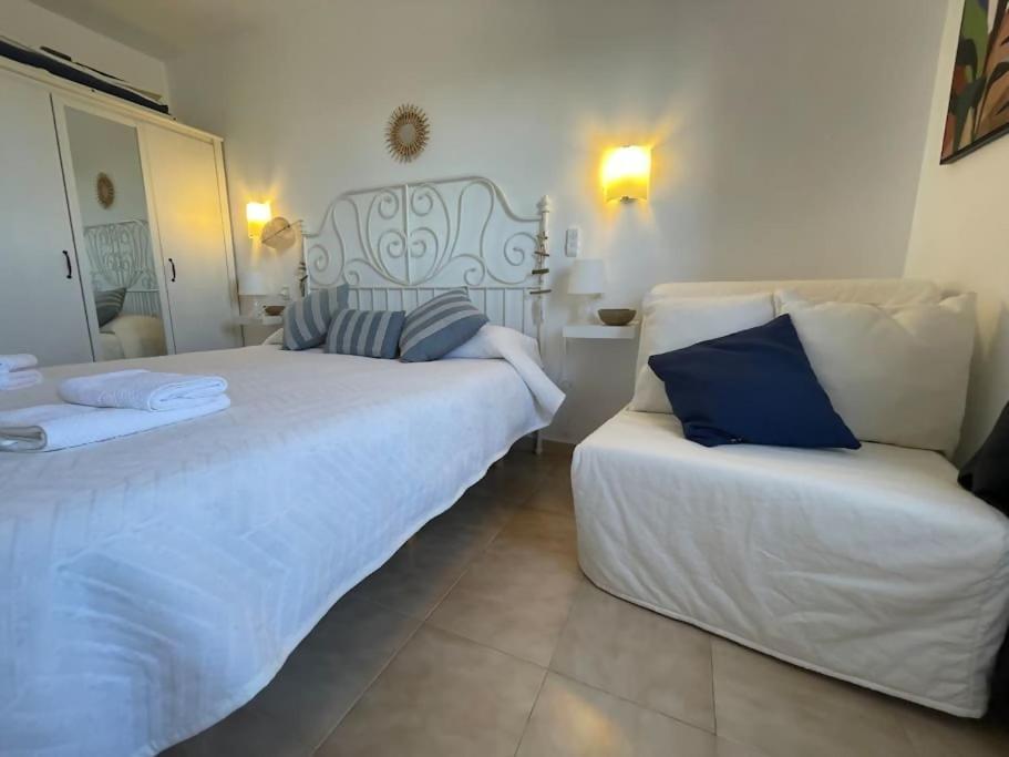 Algaiarens Apto Con Piscina Y Junto A La Playa Cala'N Blanes  Eksteriør bilde