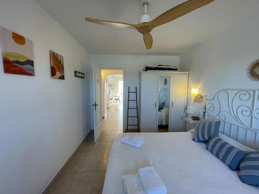 Algaiarens Apto Con Piscina Y Junto A La Playa Cala'N Blanes  Eksteriør bilde